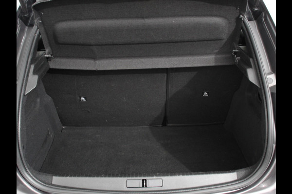 Peugeot 208 1.2 PureTech 100pk Automaat GT-Line Navigatie Apple Carplay/Android Auto Airco Parkeer sensoren Cruise Control Led Lichtmetalen Velgen