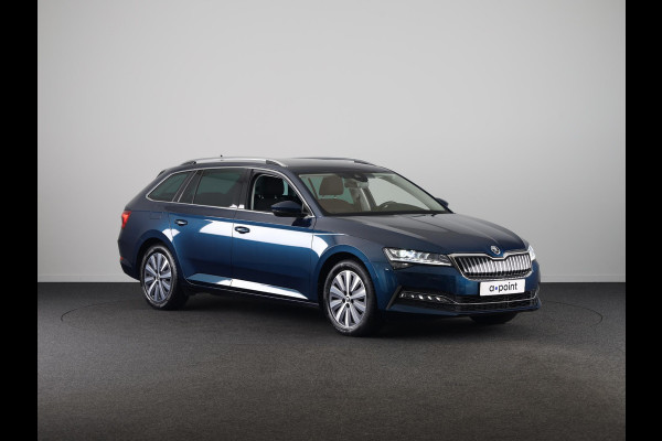 Škoda Superb 1.4 TSI iV Style 218 pk Automaat (DSG) | Navigatie | Parkeersensoren (Park assist) | Achteruitrijcamera | Standkachel | Stoelverwarming |