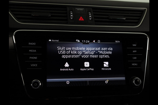 Škoda Superb 1.4 TSI iV Style 218 pk Automaat (DSG) | Navigatie | Parkeersensoren (Park assist) | Achteruitrijcamera | Standkachel | Stoelverwarming |