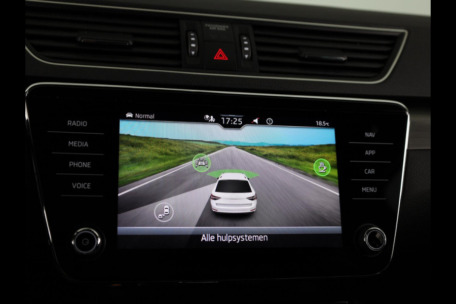 Škoda Superb 1.4 TSI iV Style 218 pk Automaat (DSG) | Navigatie | Parkeersensoren (Park assist) | Achteruitrijcamera | Standkachel | Stoelverwarming |