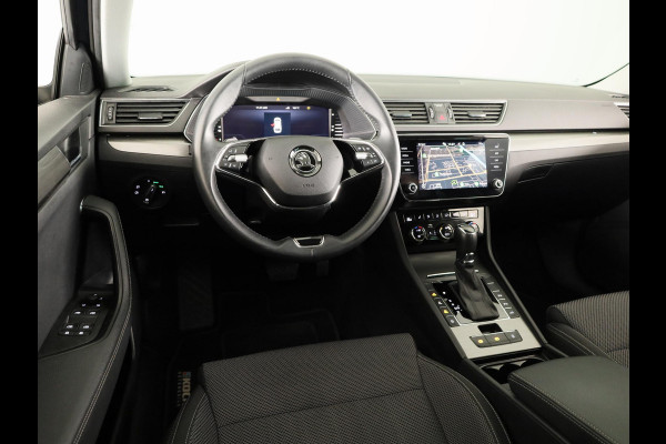 Škoda Superb 1.4 TSI iV Style 218 pk Automaat (DSG) | Navigatie | Parkeersensoren (Park assist) | Achteruitrijcamera | Standkachel | Stoelverwarming |