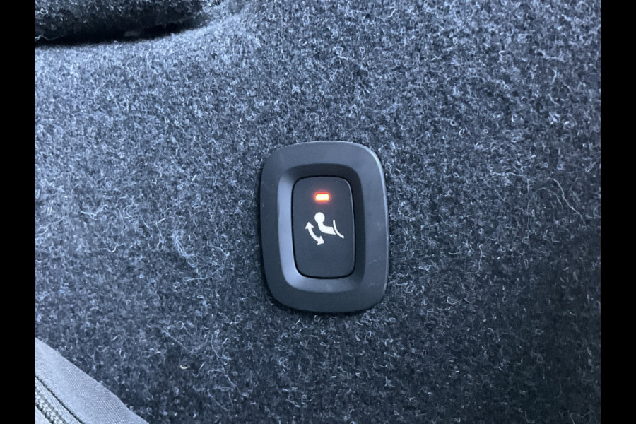 Volvo XC40 1.5 T5 PHEV Pro Pano.dak Leer Trekhaak Carplay stoel/Stuurverw. Recharge
