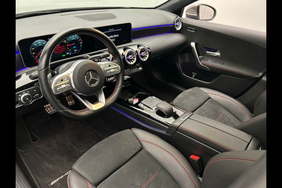 Mercedes-Benz A-Klasse 250 e AMG | Widescreen | Carplay Adaptive-cruise Panoramadak Stoelverwarming Camera Sfeerverlichting