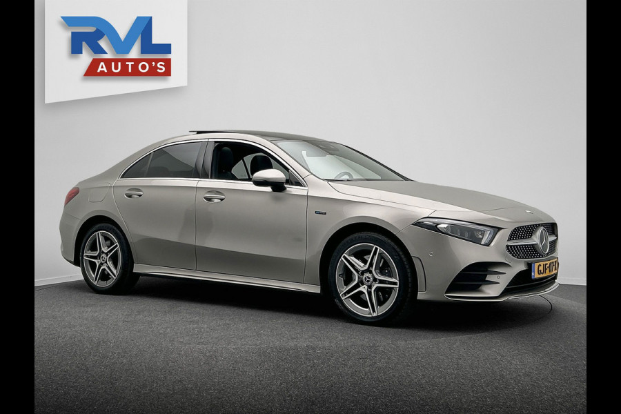 Mercedes-Benz A-Klasse 250 e AMG | Widescreen | Carplay Adaptive-cruise Panoramadak Stoelverwarming Camera Sfeerverlichting