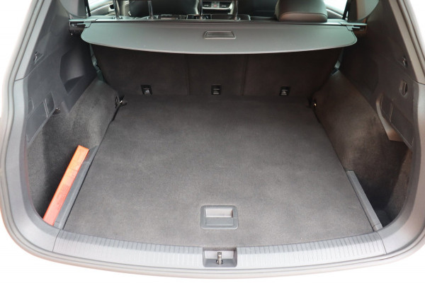 Seat Tarraco 1.5 TSI FR Business Intense org.NL parelmoer stuurverw leer/alc+el+memory camera