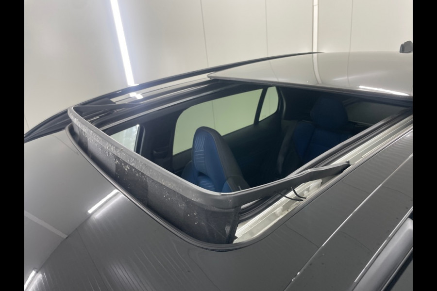 Lynk & Co 01 1.5 262pk PHEV Trekhaak Zwarte Hemel Plug-in