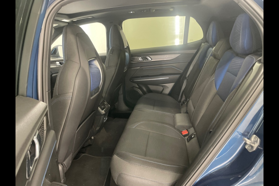 Lynk & Co 01 1.5 262pk PHEV Trekhaak Zwarte Hemel Plug-in