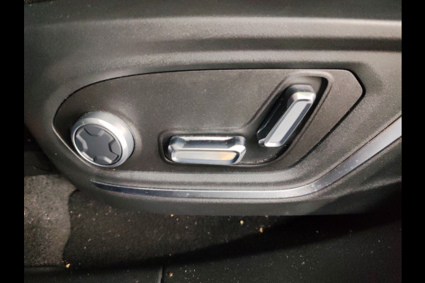 Lynk & Co 01 1.5 262pk PHEV Trekhaak Zwarte Hemel Plug-in