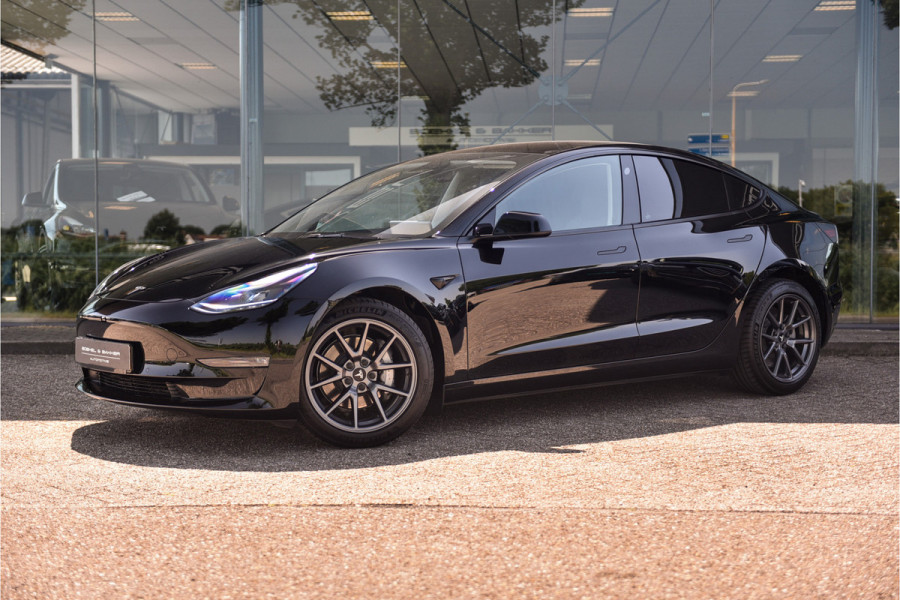 Tesla Model 3 Standard RWD Plus 60 kWh ** Autopilot **