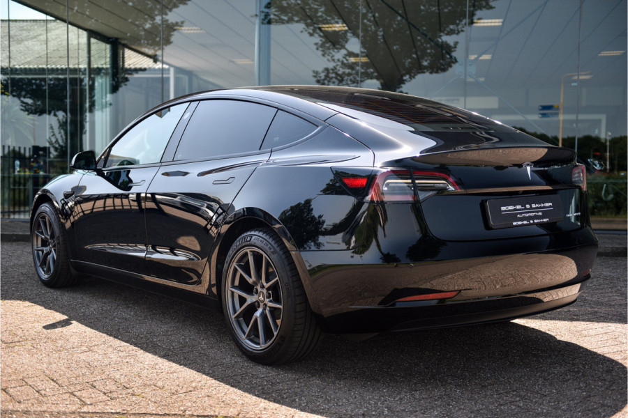 Tesla Model 3 Standard RWD Plus 60 kWh ** Autopilot **
