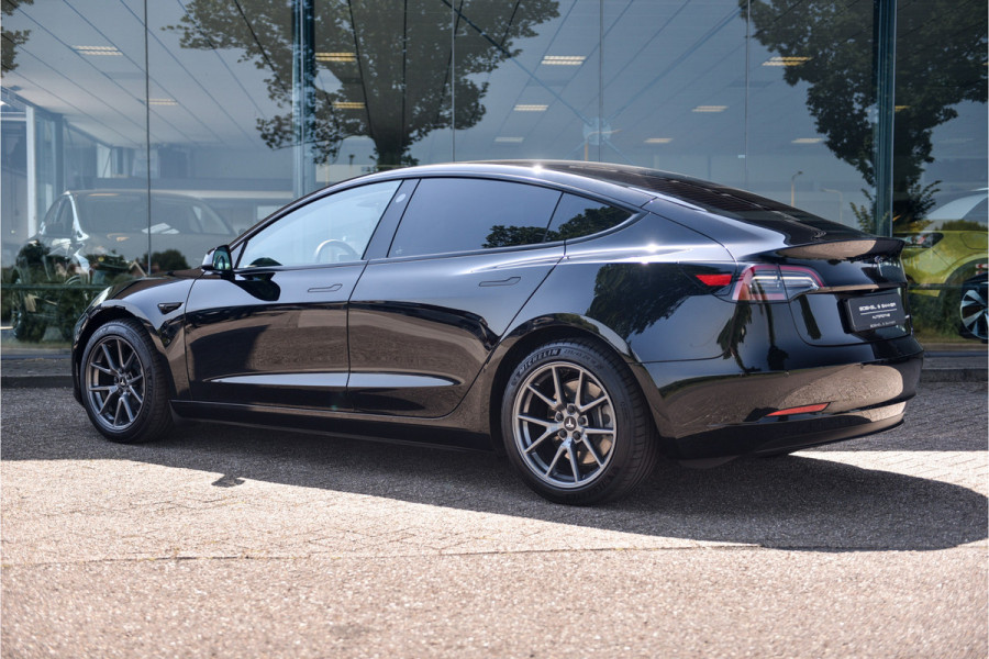 Tesla Model 3 Standard RWD Plus 60 kWh ** Autopilot **