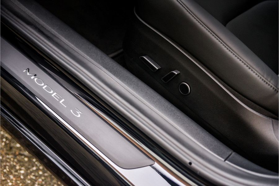 Tesla Model 3 Standard RWD Plus 60 kWh ** Autopilot **