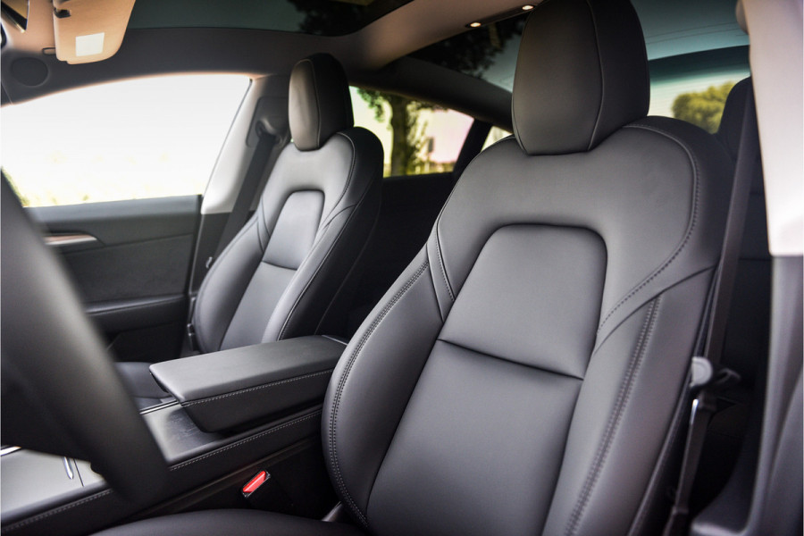 Tesla Model 3 Standard RWD Plus 60 kWh ** Autopilot **