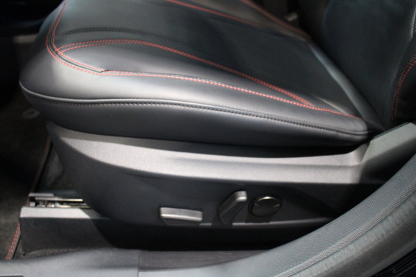 Ford Mustang Mach-E AWD 75 kWh Camera/Leer/Rode Stiksel+remklauwen SOH 94%