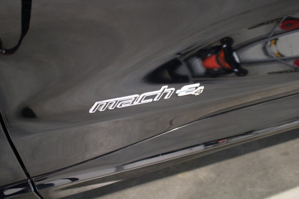 Ford Mustang Mach-E AWD 75 kWh Camera/Leer/Rode Stiksel+remklauwen SOH 94%