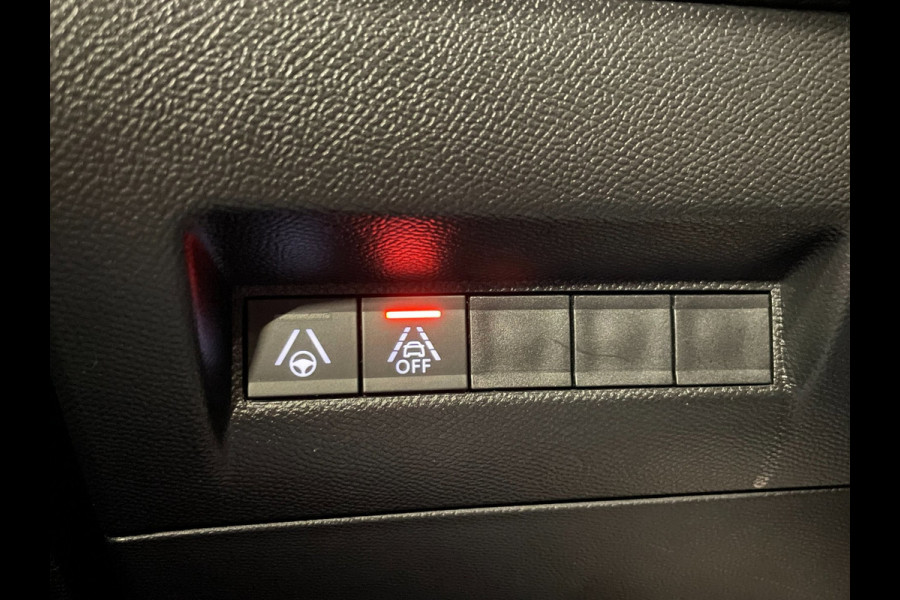 Peugeot e-2008 EV GT-LINE 50 kWh|1/2 LEDER|NAVIGATIE|ANDROID AUTO/APPLE CARPLAY|CAMERA(360)|CRUISE+CLIMATE CONTROL|LANE-ASSIST|PDC