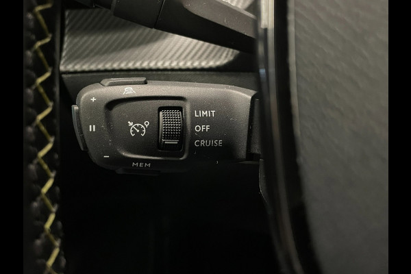 Peugeot e-2008 EV GT-LINE 50 kWh|1/2 LEDER|NAVIGATIE|ANDROID AUTO/APPLE CARPLAY|CAMERA(360)|CRUISE+CLIMATE CONTROL|LANE-ASSIST|PDC