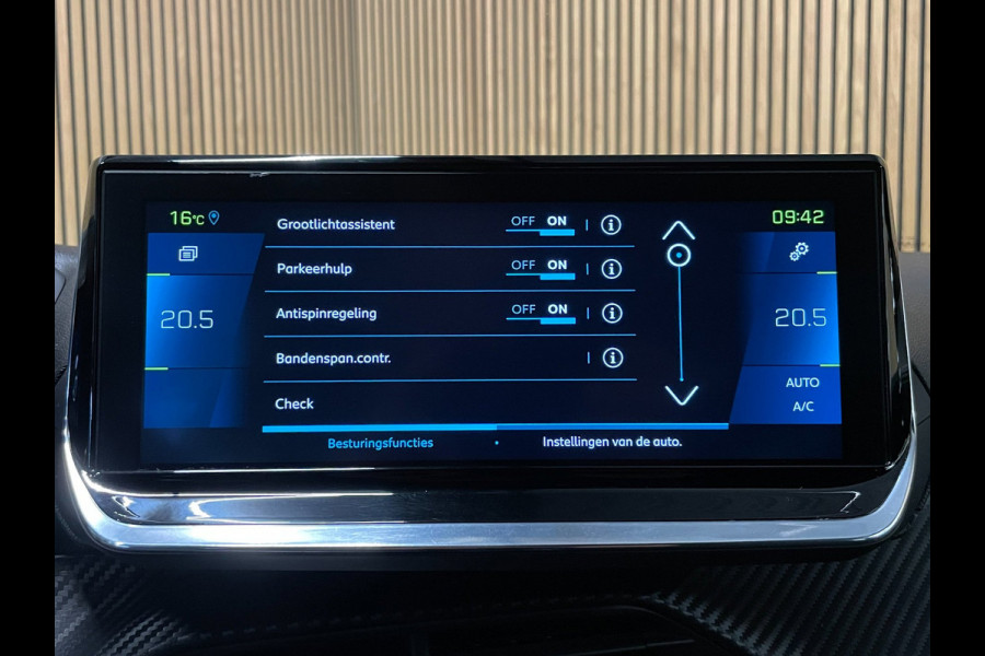 Peugeot e-2008 EV GT-LINE 50 kWh|1/2 LEDER|NAVIGATIE|ANDROID AUTO/APPLE CARPLAY|CAMERA(360)|CRUISE+CLIMATE CONTROL|LANE-ASSIST|PDC