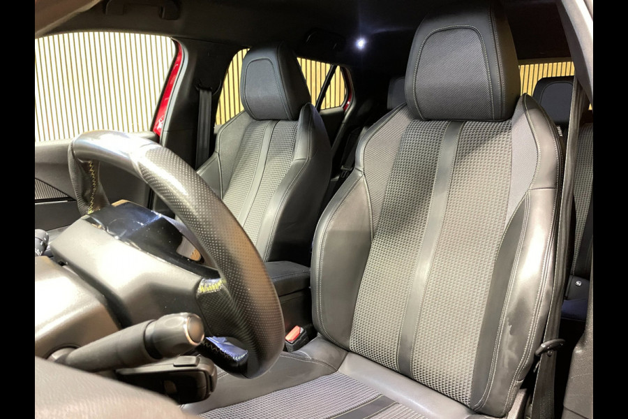 Peugeot e-2008 EV GT-LINE 50 kWh|1/2 LEDER|NAVIGATIE|ANDROID AUTO/APPLE CARPLAY|CAMERA(360)|CRUISE+CLIMATE CONTROL|LANE-ASSIST|PDC