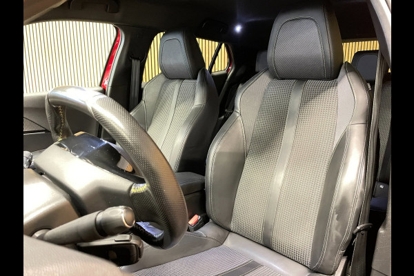 Peugeot e-2008 EV GT-LINE 50 kWh|1/2 LEDER|NAVIGATIE|ANDROID AUTO/APPLE CARPLAY|CAMERA(360)|CRUISE+CLIMATE CONTROL|LANE-ASSIST|PDC
