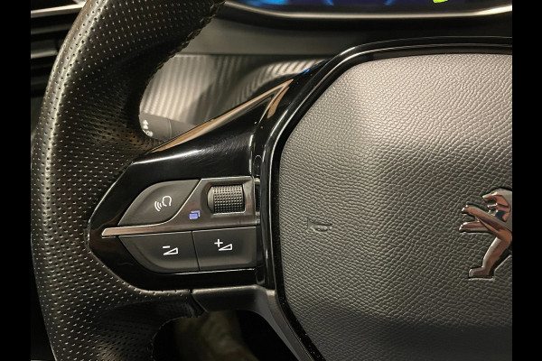 Peugeot e-2008 EV GT-LINE 50 kWh|1/2 LEDER|NAVIGATIE|ANDROID AUTO/APPLE CARPLAY|CAMERA(360)|CRUISE+CLIMATE CONTROL|LANE-ASSIST|PDC