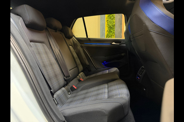 Volkswagen Golf 1.4 eHybrid GTE |PANO|VIRTUAL|IQ LIGHT|CAMERA|DEALER ONDERHOUDEN|STOEL+STUUR VERWARMING|CARPLAY|DODEHOEK ASSISTENT