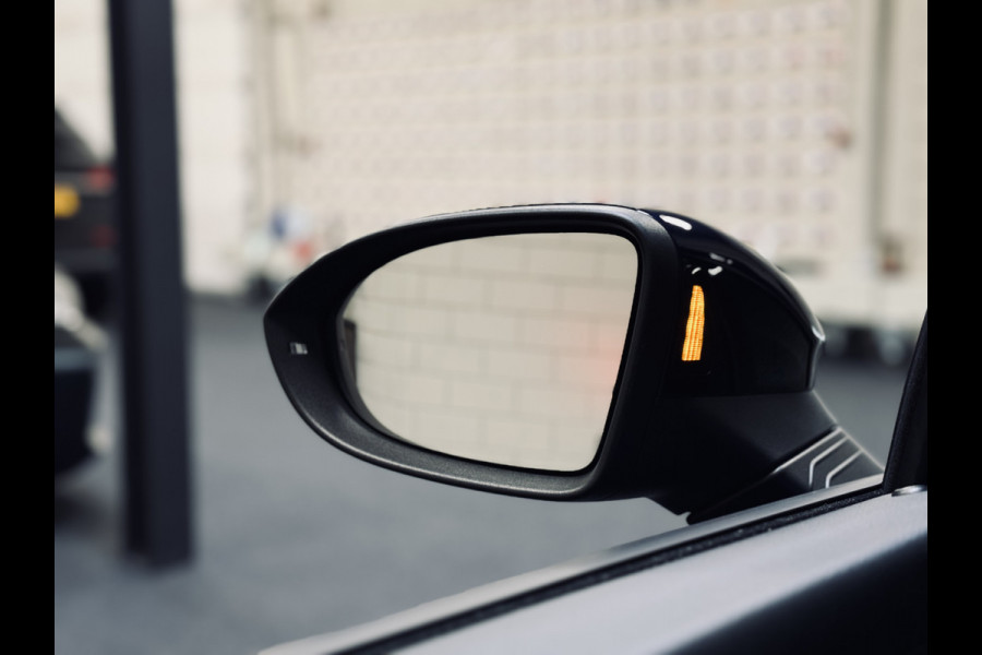 Volkswagen Golf Variant 1.0 eTSI Life Business | 18" | Camera | Trekhaak