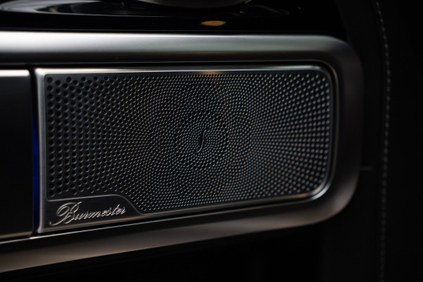 Mercedes-Benz G-Klasse 63 Navi Burmester Leer 360 Camera PTS Massage Schuif (kantel) dak Memory seats Stoelventilatie Stoelverwarming Climate voor en achter Distronic+ Trekhaak