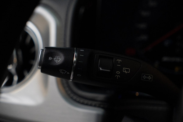 Mercedes-Benz G-Klasse 63 Navi Burmester Leer 360 Camera PTS Massage Schuif (kantel) dak Memory seats Stoelventilatie Stoelverwarming Climate voor en achter Distronic+ Trekhaak