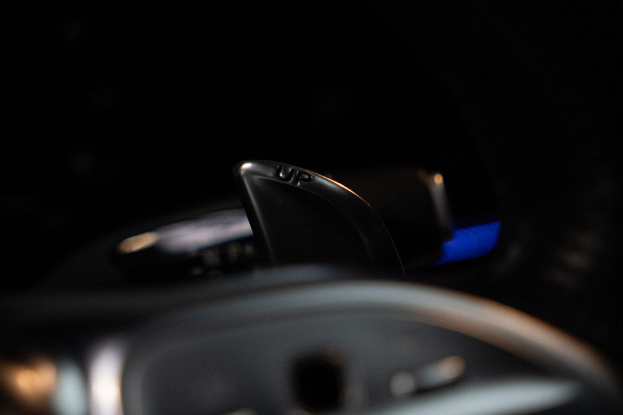 Mercedes-Benz G-Klasse 63 Navi Burmester Leer 360 Camera PTS Massage Schuif (kantel) dak Memory seats Stoelventilatie Stoelverwarming Climate voor en achter Distronic+ Trekhaak