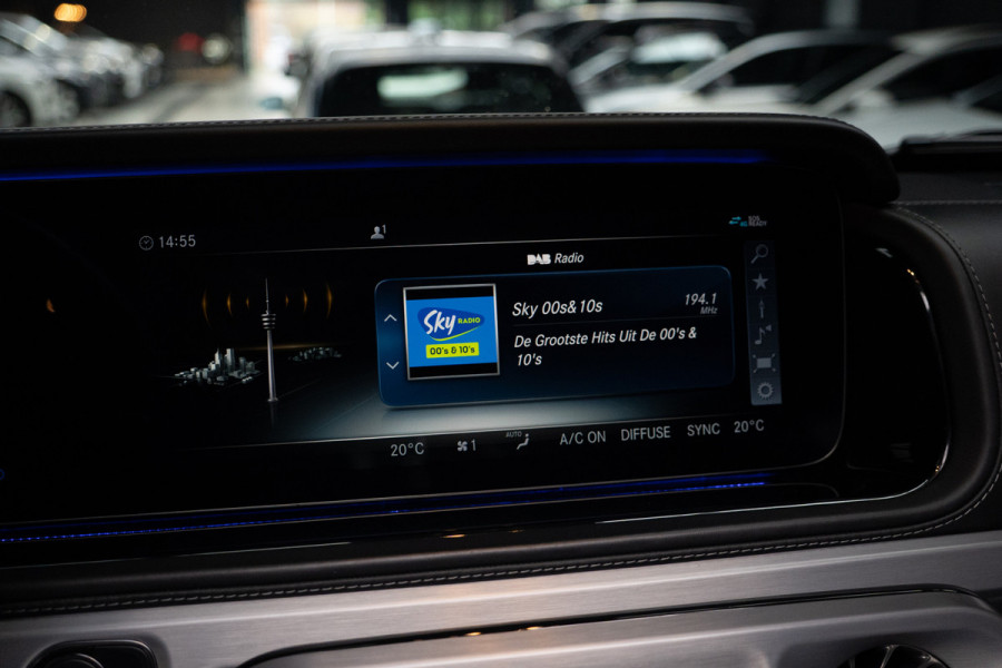 Mercedes-Benz G-Klasse 63 Navi Burmester Leer 360 Camera PTS Massage Schuif (kantel) dak Memory seats Stoelventilatie Stoelverwarming Climate voor en achter Distronic+ Trekhaak