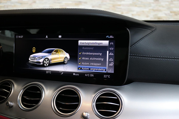 Mercedes-Benz E-Klasse 200 Business Solution AMG | PANO | SFEERVERLICHTING | LED | NL AUTO | NAP |