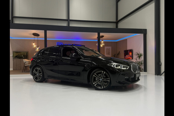 BMW 1-serie 118i High Exec M Sport Pano Led Acc Camera Navi Carplay Leder Stoel&stuurverw.
