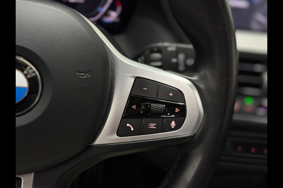 BMW 1-serie 118i High Exec M Sport Pano Led Acc Camera Navi Carplay Leder Stoel&stuurverw.