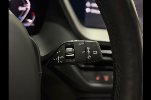 BMW 1-serie 118i High Exec M Sport Pano Led Acc Camera Navi Carplay Leder Stoel&stuurverw.