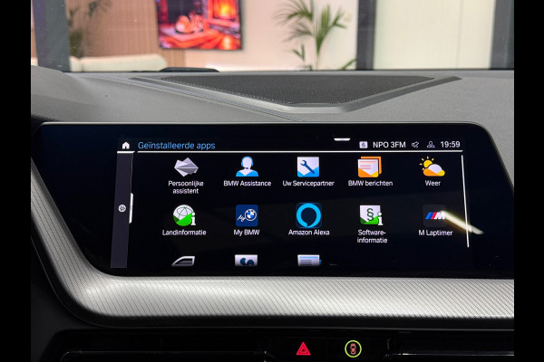 BMW 1-serie 118i High Exec M Sport Pano Led Acc Camera Navi Carplay Leder Stoel&stuurverw.