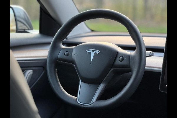 Tesla Model 3 Standard RWD Plus, autopilot, full self -driving, panoramadak, leder