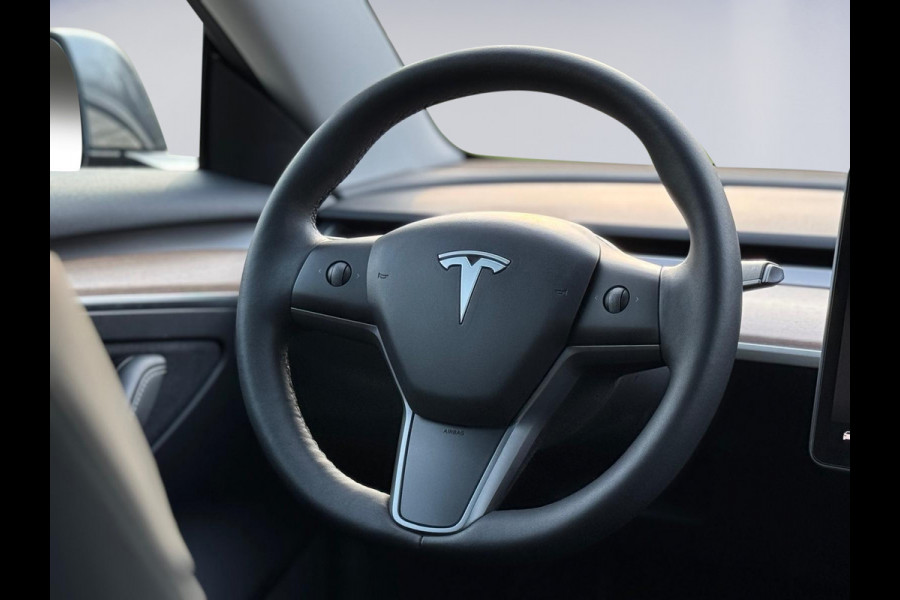 Tesla Model 3 Standard RWD Plus, autopilot, full self -driving, panoramadak, leder