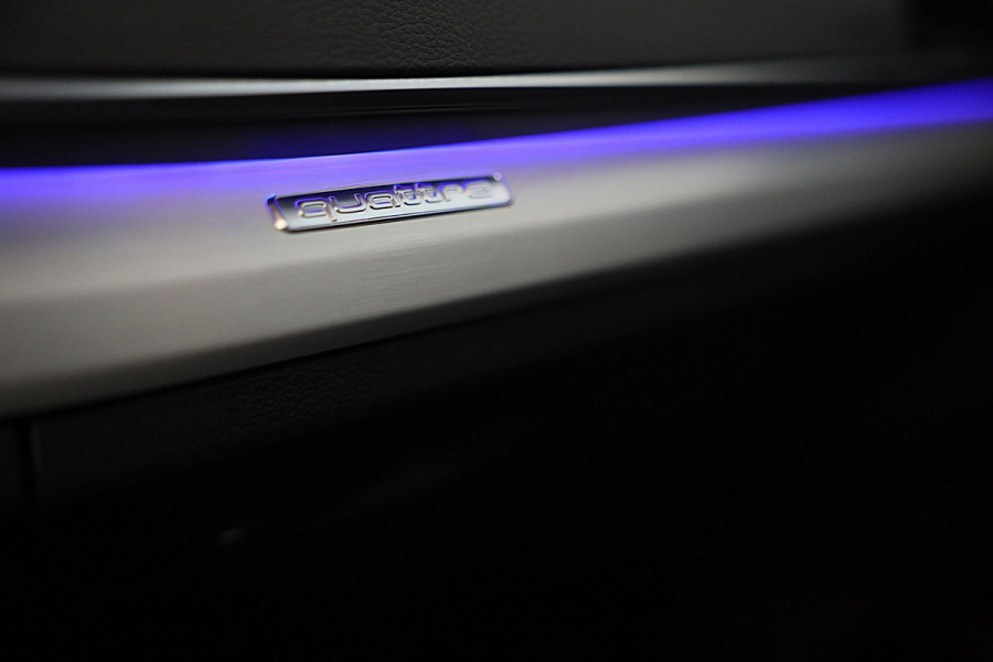 Audi Q5 55 TFSI e Quattro SQ5 Look / Massage / Acc / 360 Camera / Navi / Lane Assist / Virtual Cockpit / Open Pano / Led / 22 Inch