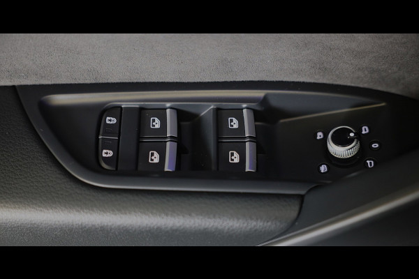 Audi Q5 55 TFSI e Quattro SQ5 Look / Massage / Acc / 360 Camera / Navi / Lane Assist / Virtual Cockpit / Open Pano / Led / 22 Inch