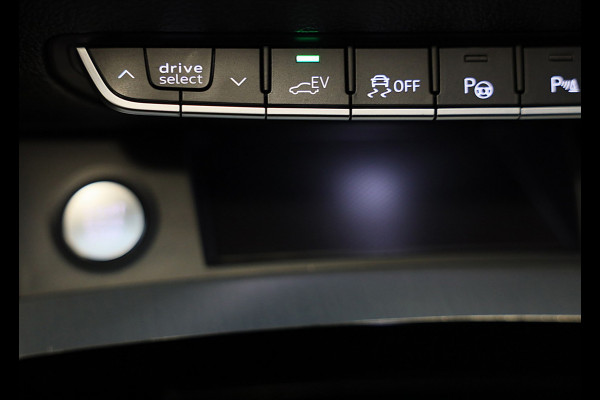 Audi Q5 55 TFSI e Quattro SQ5 Look / Massage / Acc / 360 Camera / Navi / Lane Assist / Virtual Cockpit / Open Pano / Led / 22 Inch