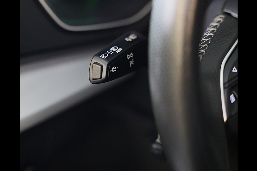 Audi Q5 55 TFSI e Quattro SQ5 Look / Massage / Acc / 360 Camera / Navi / Lane Assist / Virtual Cockpit / Open Pano / Led / 22 Inch