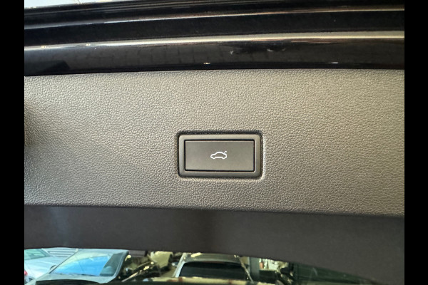 Volkswagen T-Roc 1.5 TSI R-Line Keyless|Camera|IQ|ACC|CarPlay