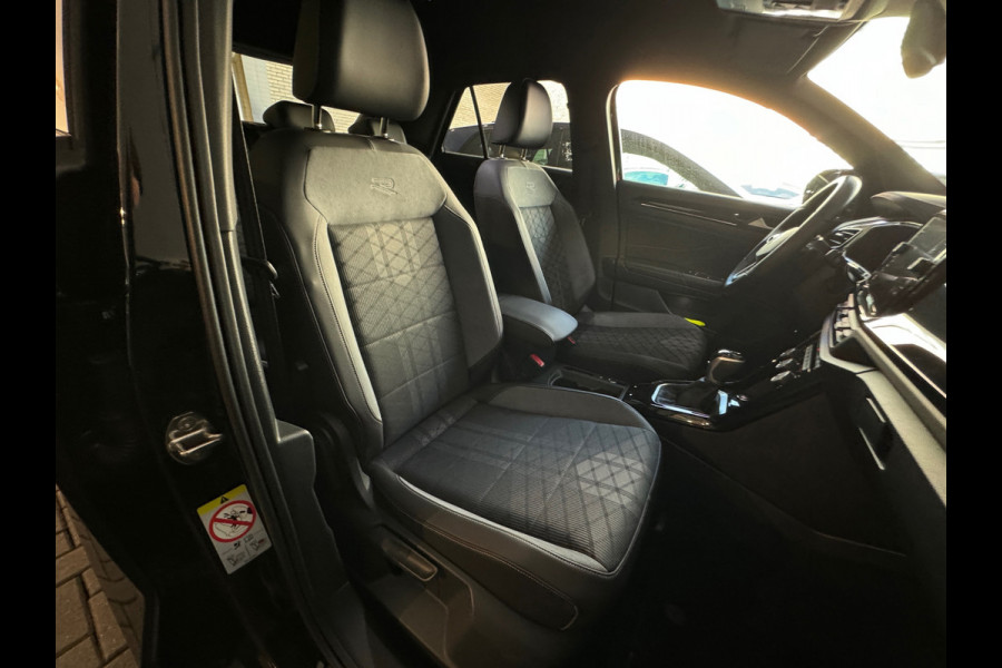 Volkswagen T-Roc 1.5 TSI R-Line Keyless|Camera|IQ|ACC|CarPlay