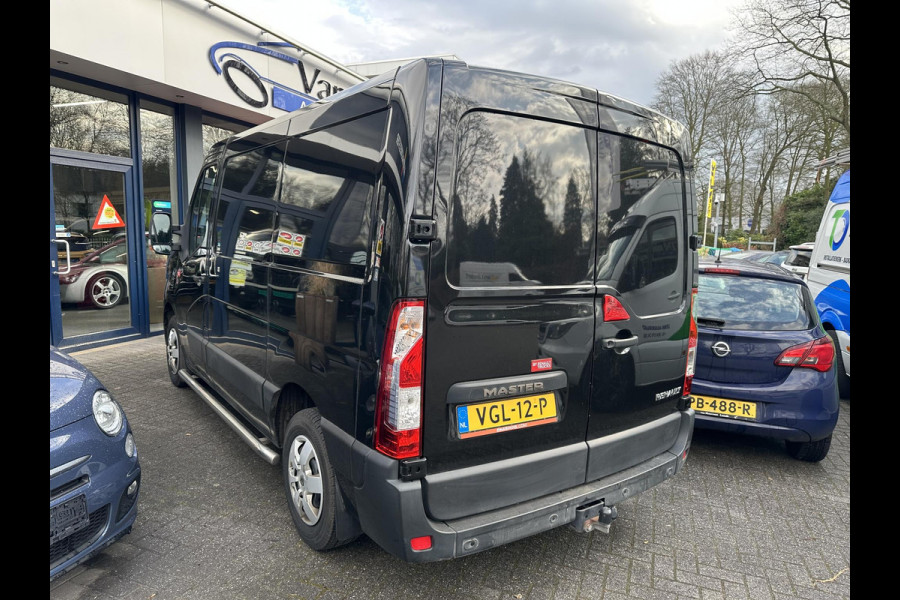 Renault Master T35 2.3 dCi 135 L1H1