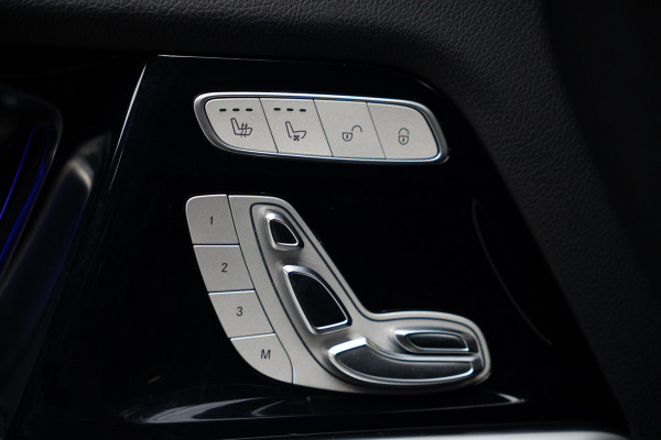 Mercedes-Benz G-Klasse 63 Navi Burmester Leer 360 Camera PTS Open dak Massage Distronic+ Memory seats Stoelventilatie Stoelverwarming Climate voor & achter Trekhaak