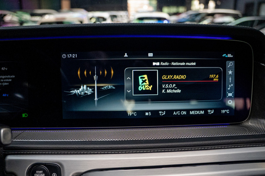 Mercedes-Benz G-Klasse 63 Navi Burmester Leer 360 Camera PTS Open dak Massage Distronic+ Memory seats Stoelventilatie Stoelverwarming Climate voor & achter Trekhaak