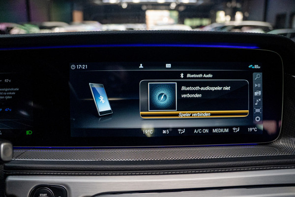 Mercedes-Benz G-Klasse 63 Navi Burmester Leer 360 Camera PTS Open dak Massage Distronic+ Memory seats Stoelventilatie Stoelverwarming Climate voor & achter Trekhaak