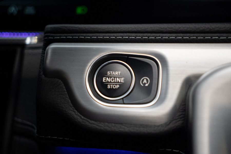 Mercedes-Benz G-Klasse 63 Navi Burmester Leer 360 Camera PTS Open dak Massage Distronic+ Memory seats Stoelventilatie Stoelverwarming Climate voor & achter Trekhaak