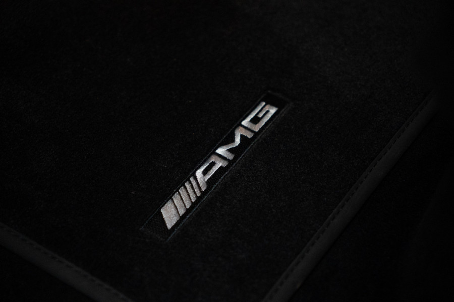 Mercedes-Benz G-Klasse 63 Navi Burmester Leer 360 Camera PTS Open dak Massage Distronic+ Memory seats Stoelventilatie Stoelverwarming Climate voor & achter Trekhaak